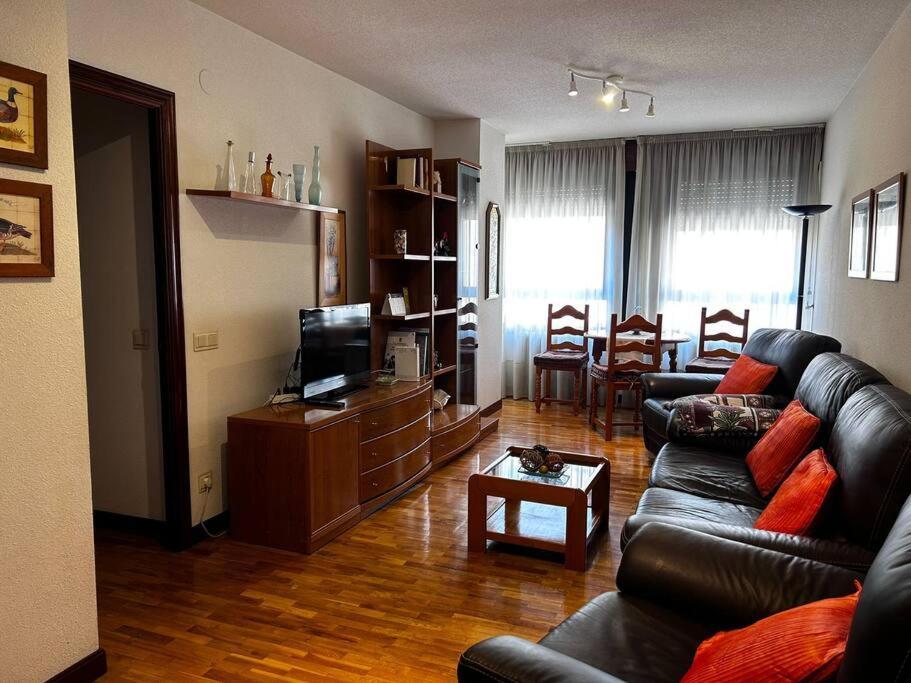 Apartament Baranain By Clabao Pampeluna Zewnętrze zdjęcie
